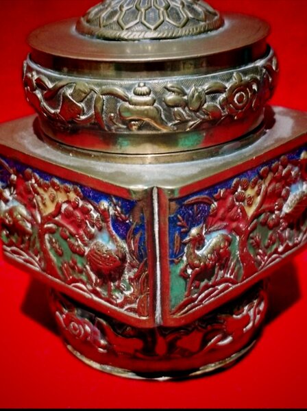 Vechi vas chinezesc Cloisonne pentru ceai, anii 1890-1900