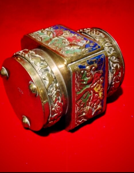 Vechi vas chinezesc Cloisonne pentru ceai, anii 1890-1900